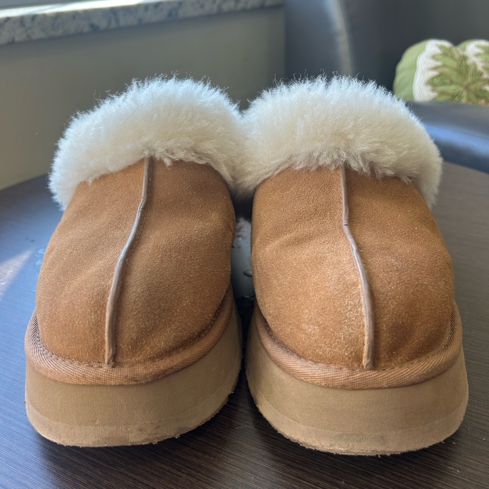 UGG Women’s Disquette, color Chestnut